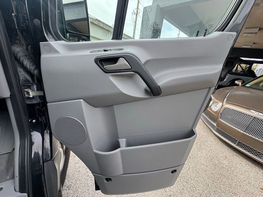 Used 2012 Mercedes-Benz Sprinter 2500 image 32