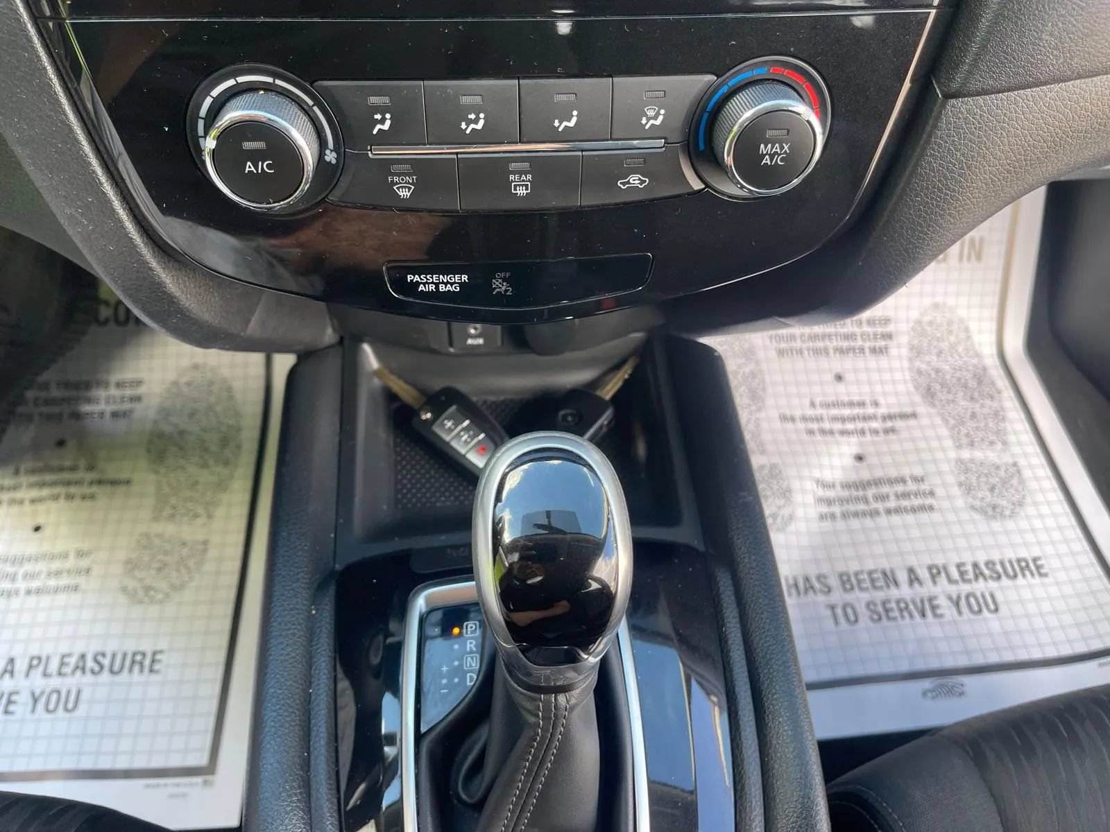 Used 2017 Nissan Rogue S AWD/4WD image 24