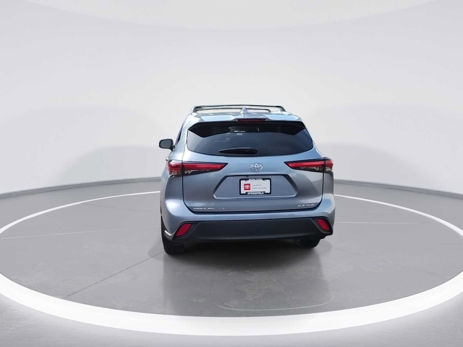 Certified 2022 Toyota Highlander XLE AWD/4WD image 7