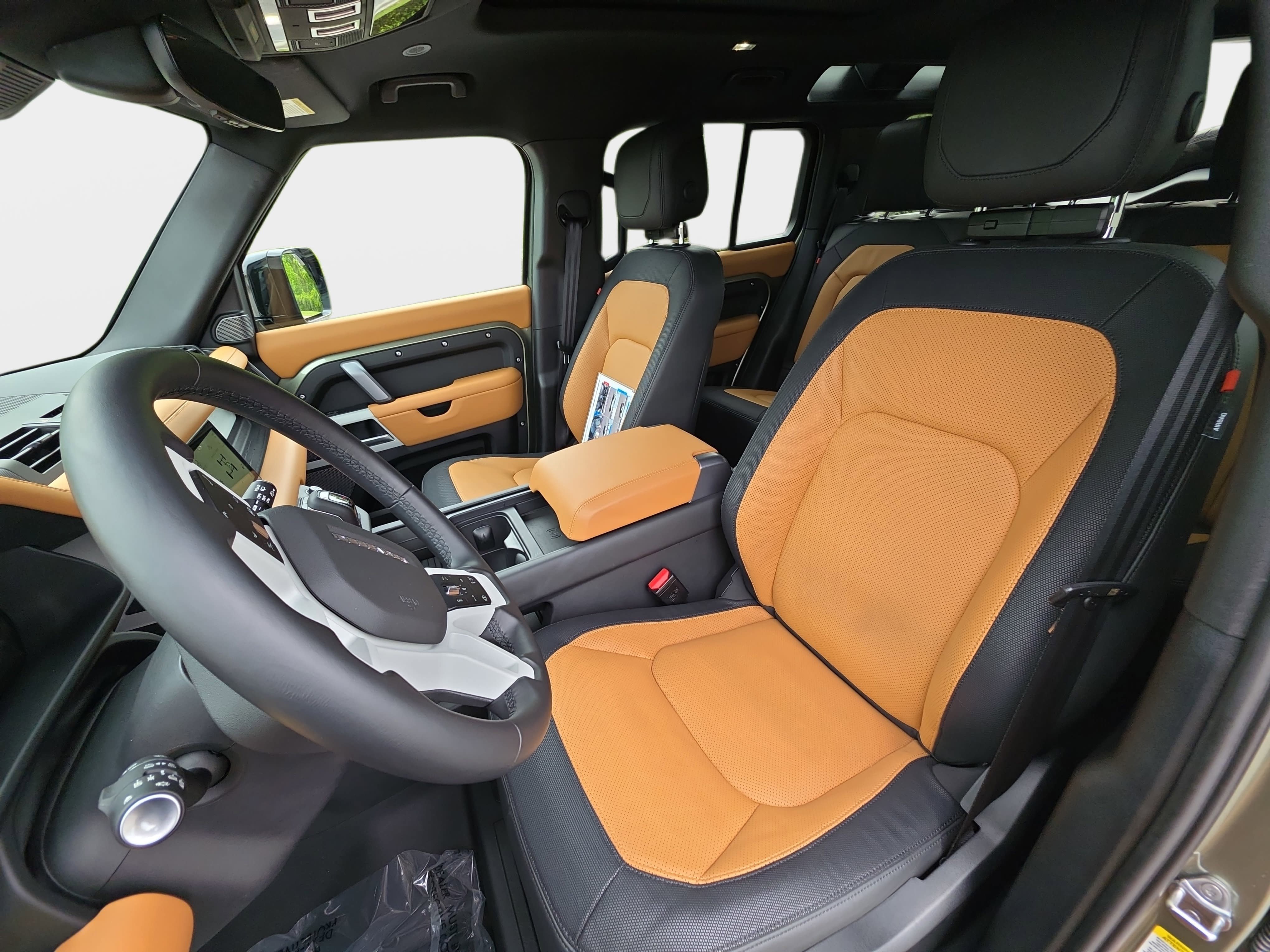 Certified 2024 Land Rover Defender 110 X-Dynamic SE AWD/4WD image 14