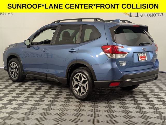 Used 2023 Subaru Forester Premium image 5