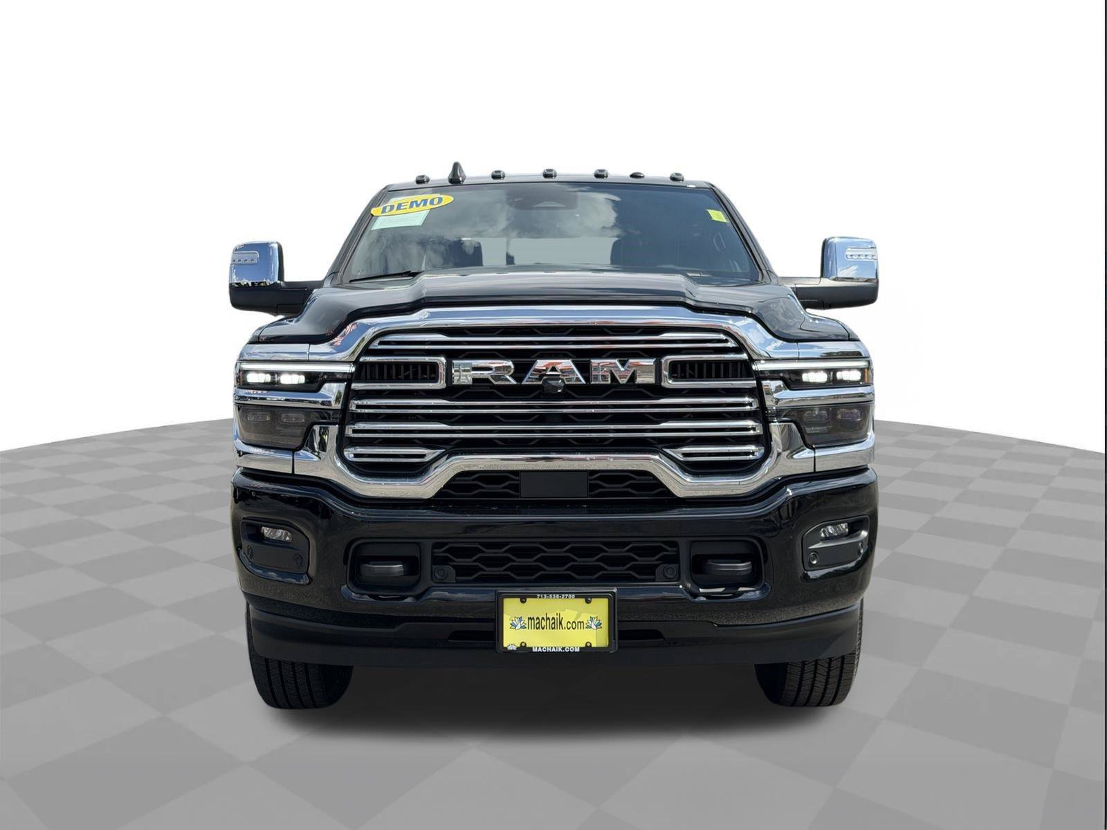 Used 2025 RAM 2500 Laramie AWD/4WD image 8