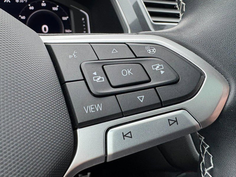 Used 2023 Volkswagen Tiguan SEL R-Line image 19