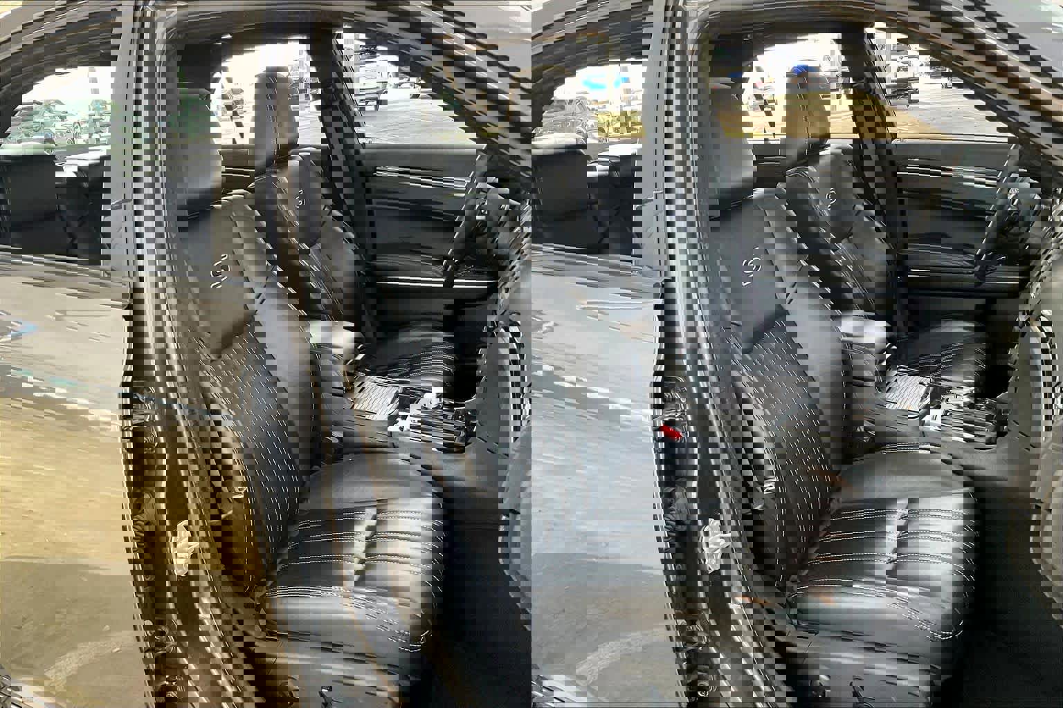 Used 2023 Chrysler 300 S image 9