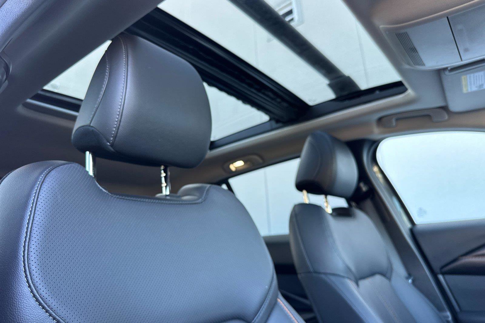 Certified 2025 MAZDA CX-50 2.5 Hybrid w/ Weather Package image 17