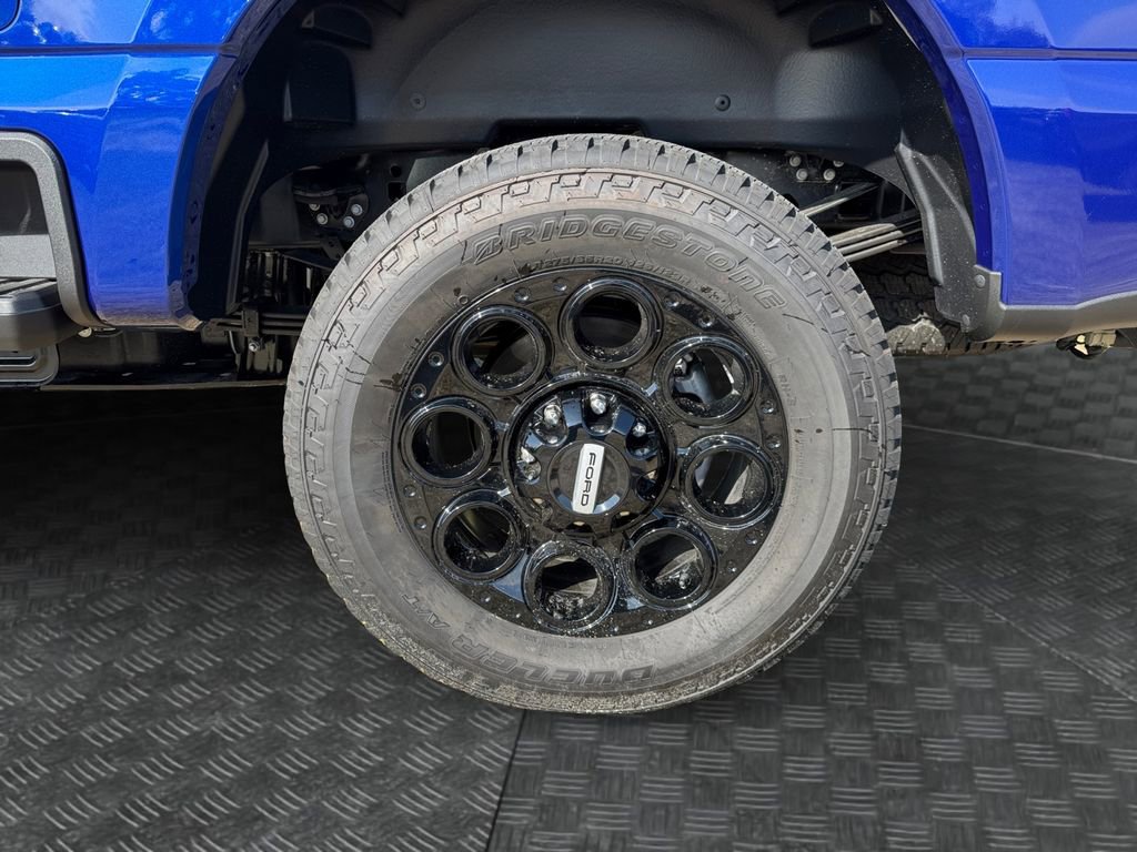 New 2026 Ford F350 Lariat w/ Black Appearance Package AWD/4WD image 17