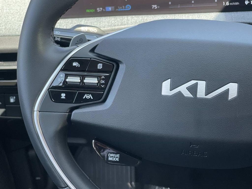 Used 2024 Kia EV6 Light RWD image 10
