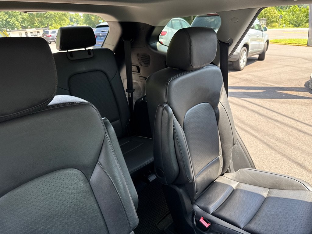 Used 2013 Hyundai Santa Fe Limited w/ Technology Pkg FWD image 13