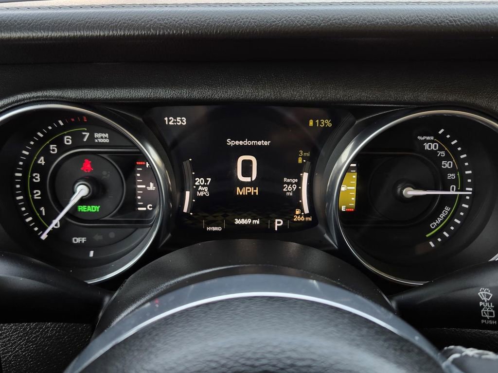 Used 2023 Jeep Wrangler Unlimited Sahara image 2