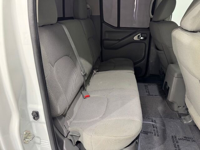 Used 2019 Nissan Frontier SV image 18