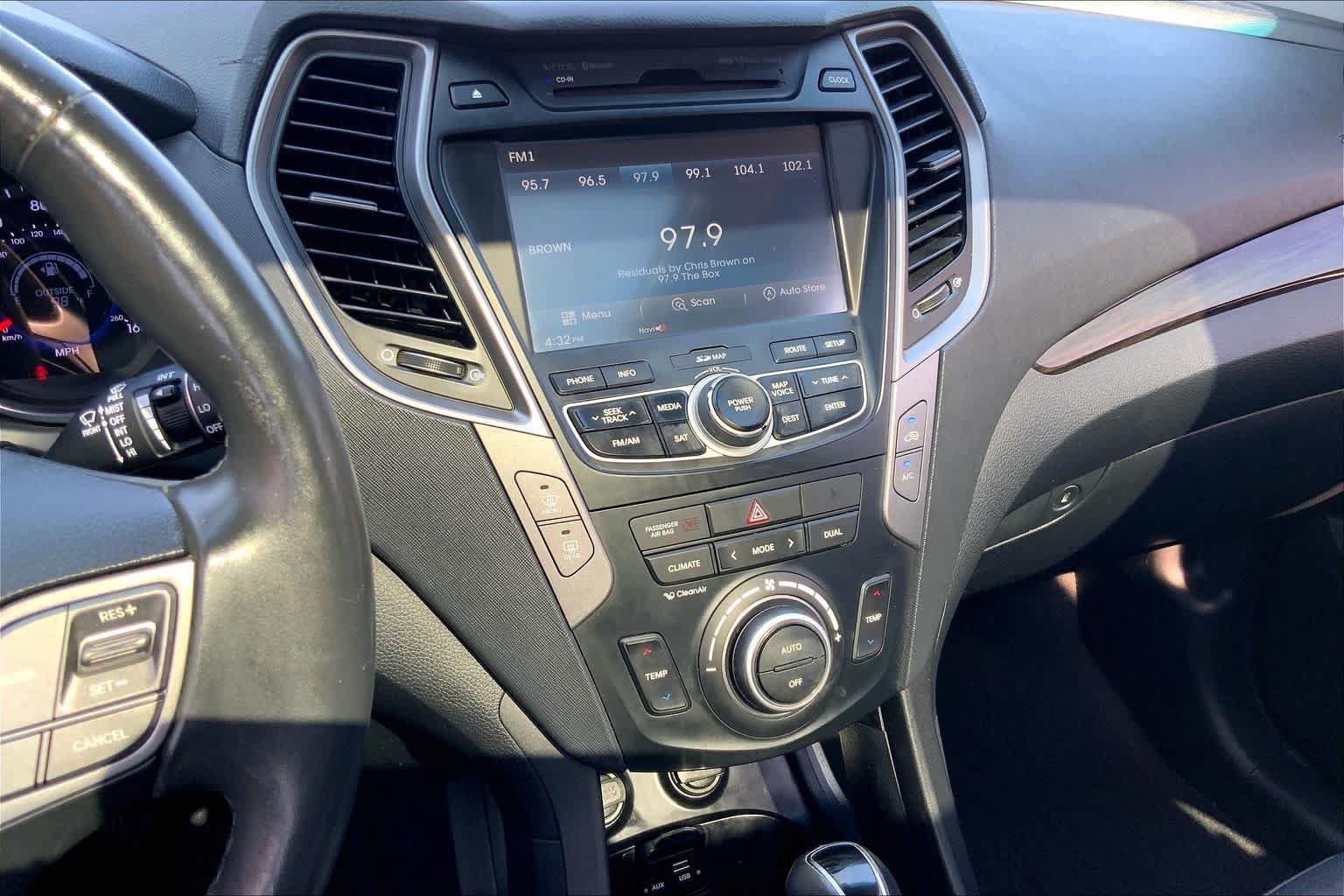 Used 2016 Hyundai Santa Fe Sport 2.0T w/ Option Group 05 FWD image 7