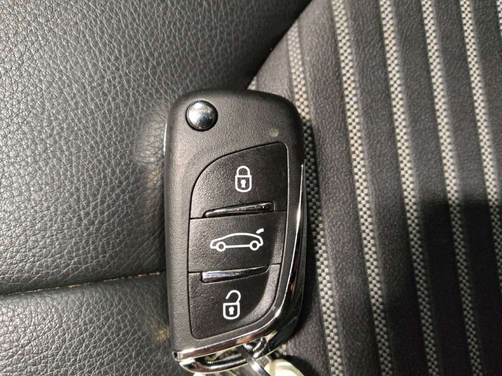 Used 2019 Toyota Camry SE image 32