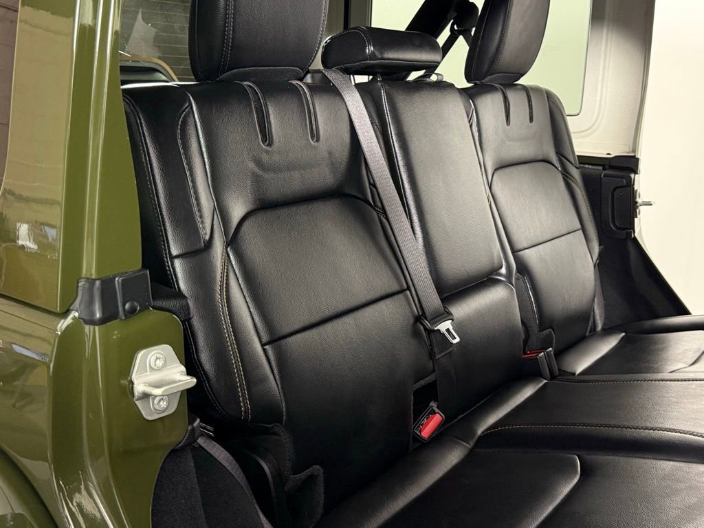 Used 2024 Jeep Wrangler Unlimited Sahara w/ Technology Group image 22