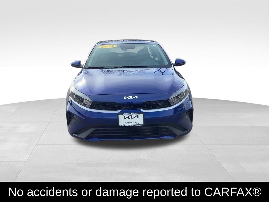 Used 2023 Kia Forte LXS w/ LXS Technology Package FWD image 2