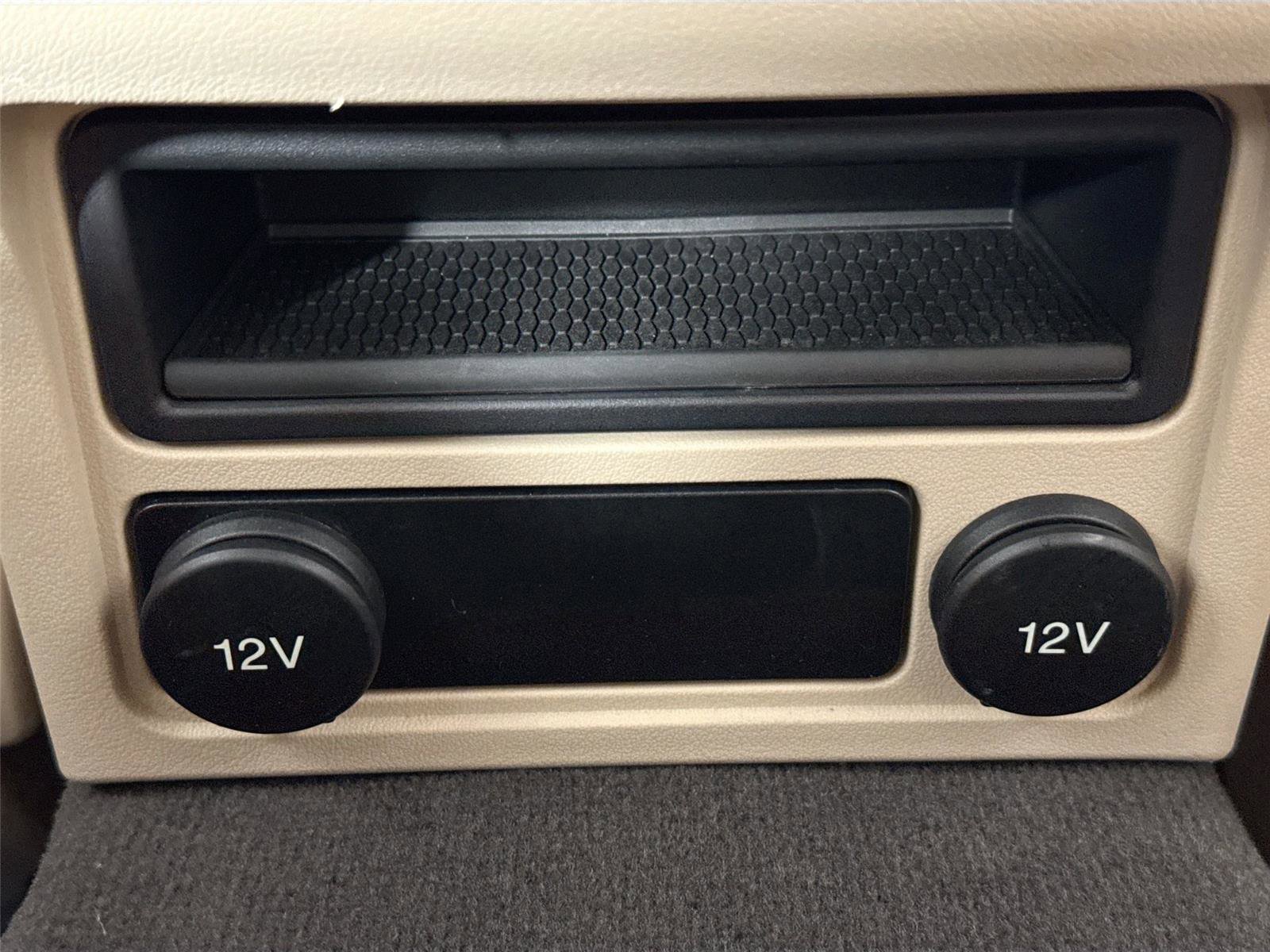 Used 2017 Jaguar XF Prestige image 39