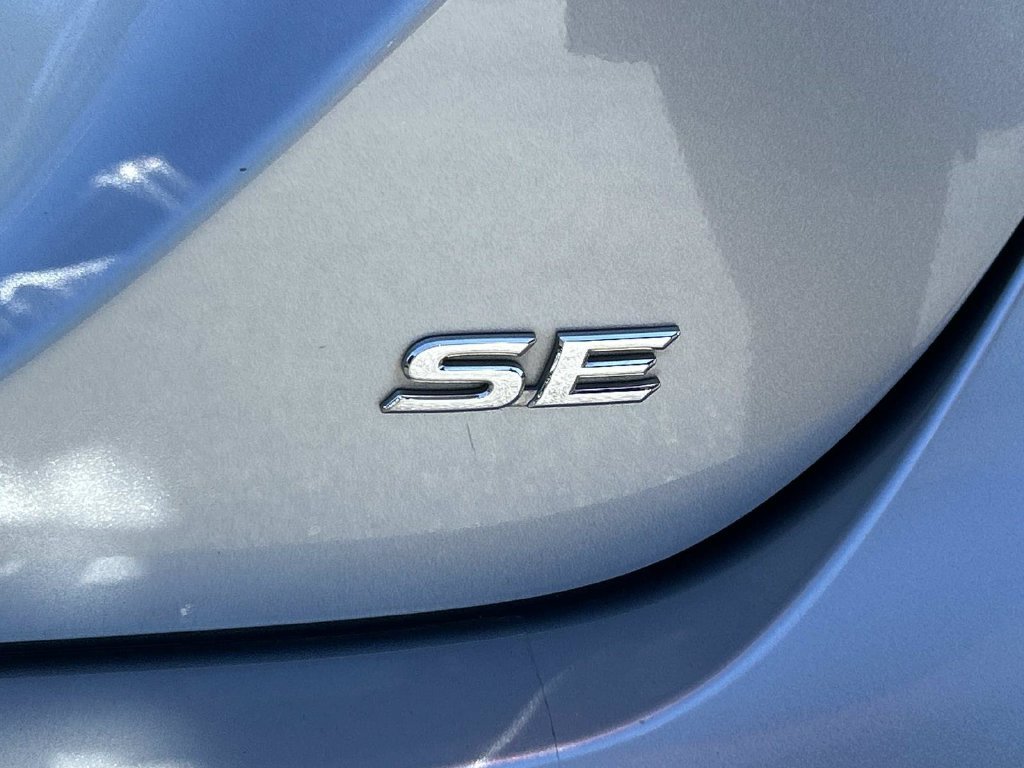 Used 2020 Toyota Camry SE FWD image 10