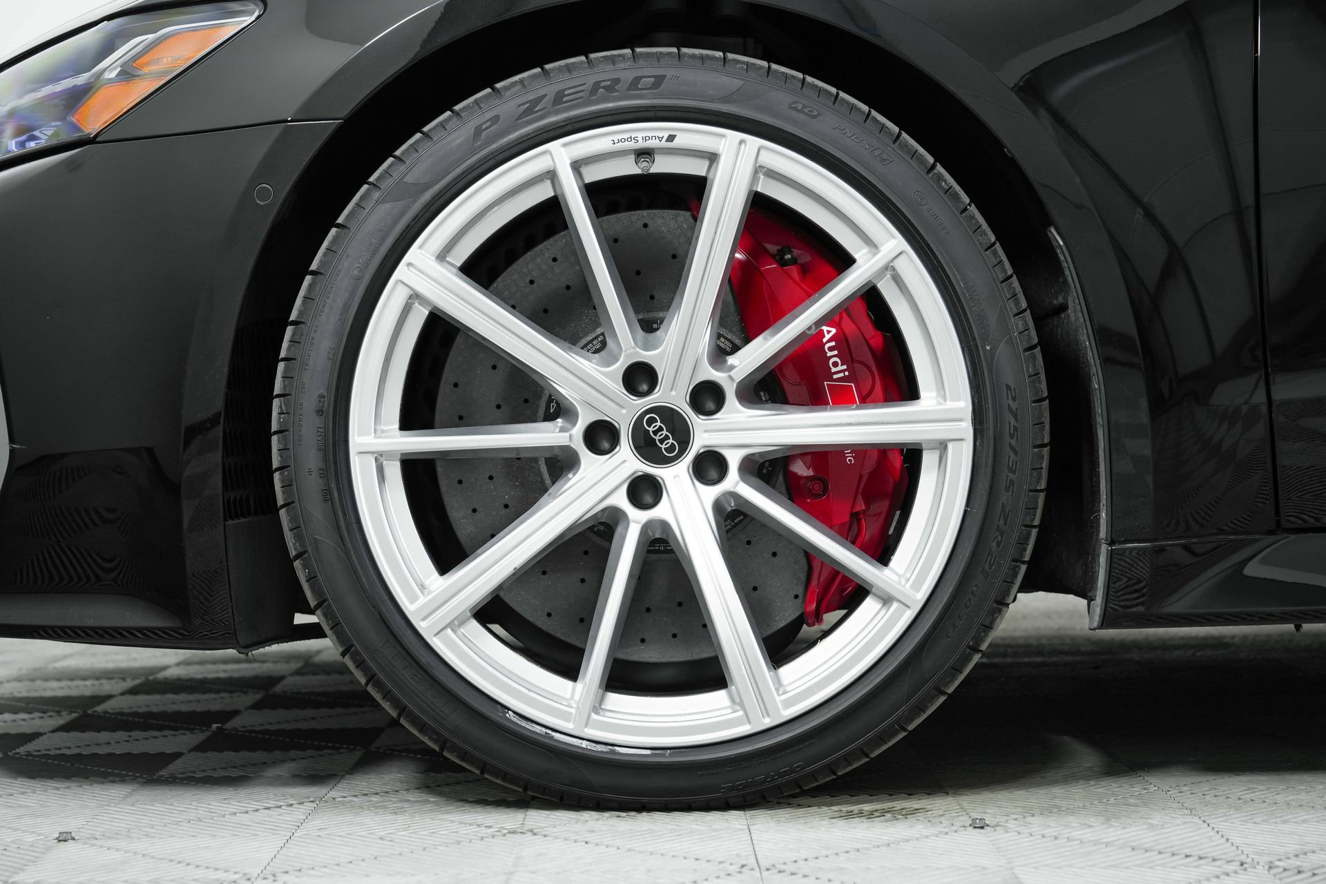 Certified 2025 Audi RS 7 performance Sportback image 34
