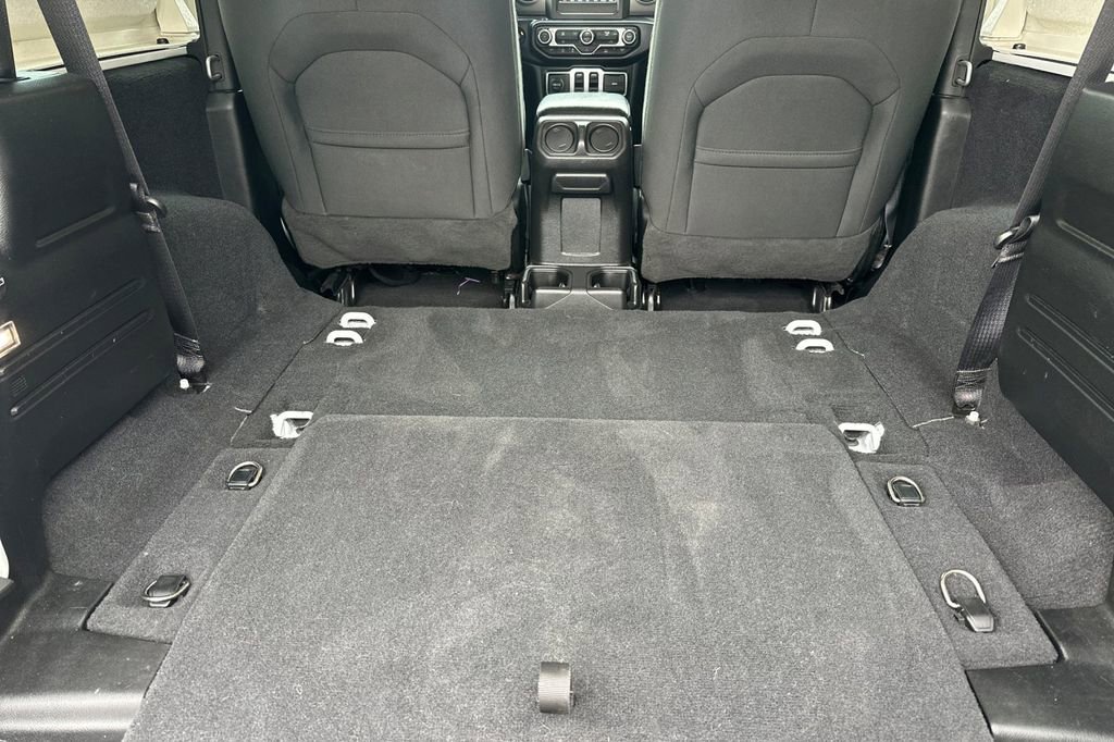 Used 2022 Jeep Wrangler Willys image 15