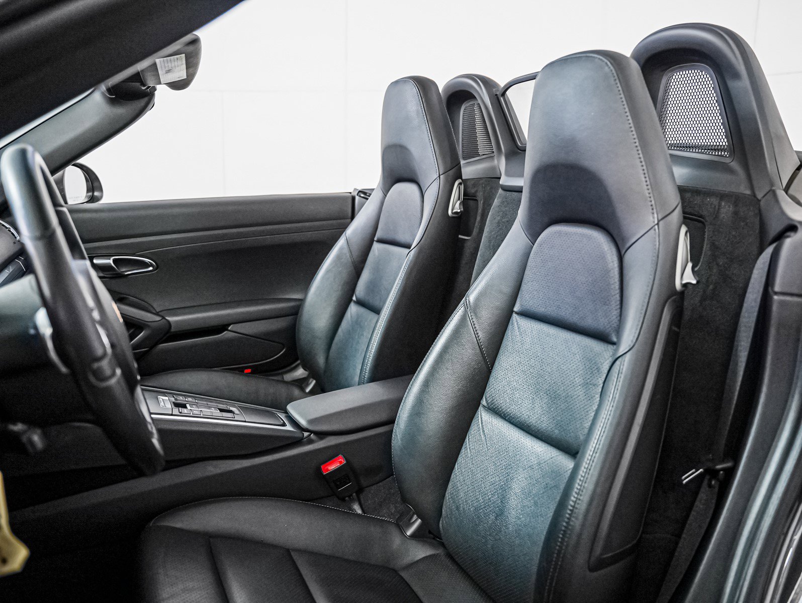 Used 2015 Porsche Boxster image 5