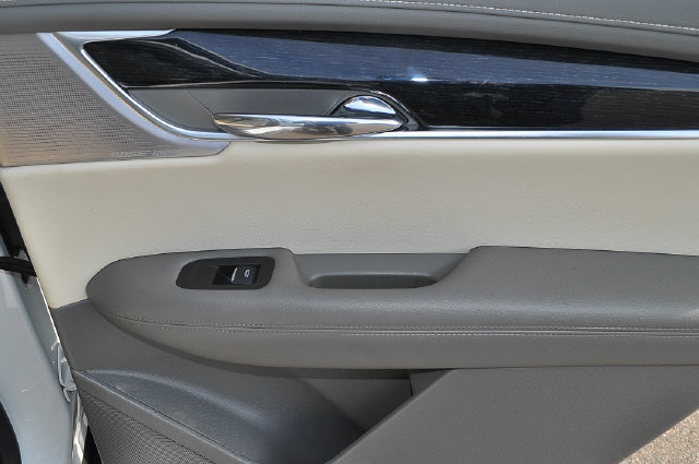 Used 2025 Cadillac XT6 Premium Luxury w/ LPO, Floor Liner Package AWD/4WD image 28