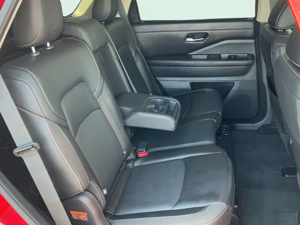 Used 2024 Nissan Pathfinder SL image 20