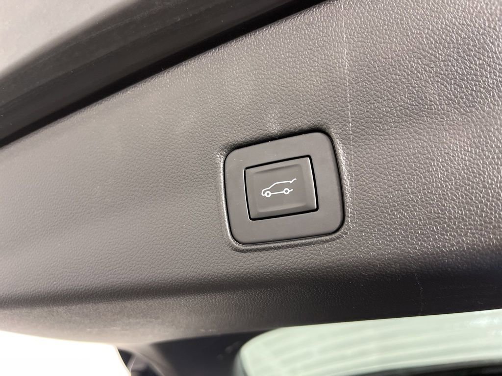 Used 2025 Chevrolet TrailBlazer RS w/ Convenience Package image 35