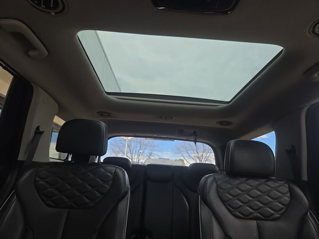 Used 2021 Hyundai Palisade Limited w/ Winter Package image 19