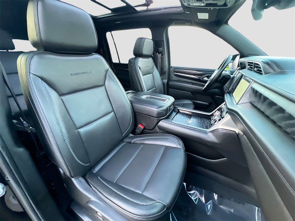 Used 2024 GMC Yukon XL Denali image 31