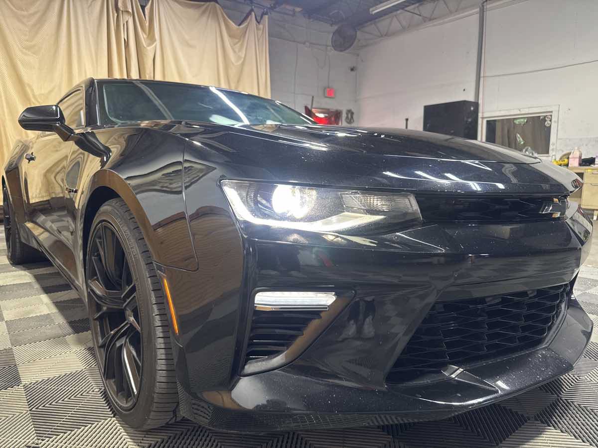 Used 2017 Chevrolet Camaro SS RWD image 5