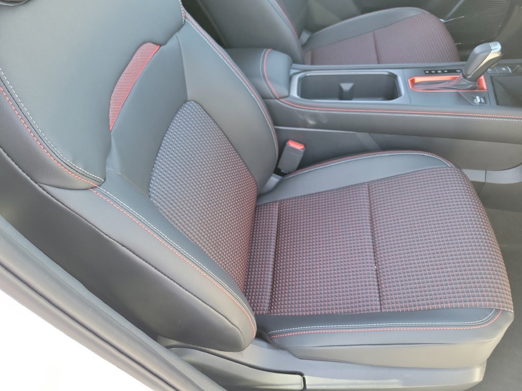 New 2026 Nissan Kicks SR FWD image 11