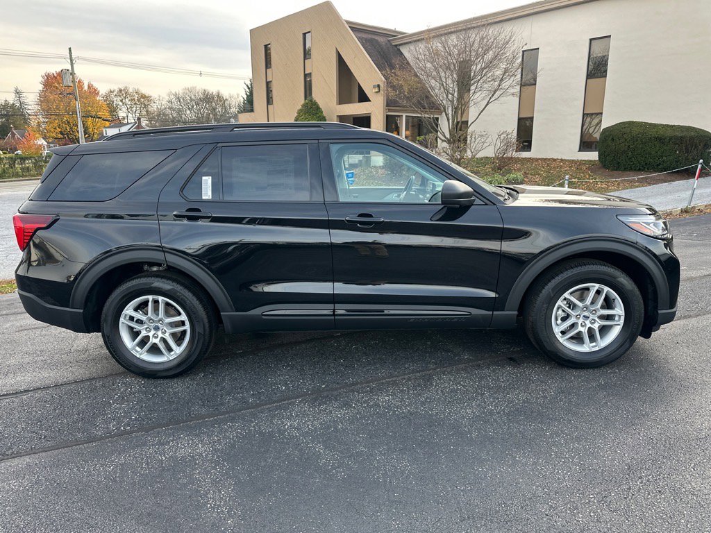New 2026 Ford Explorer Active image 5