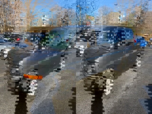 Used 2015 Chevrolet Express 2500 LS image 1