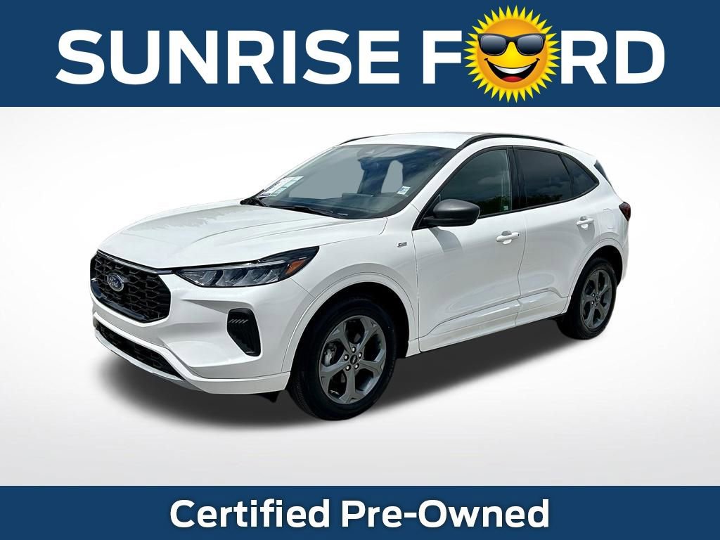 Used 2023 Ford Escape ST-Line w/ Tech Pack #1 AWD/4WD image 1