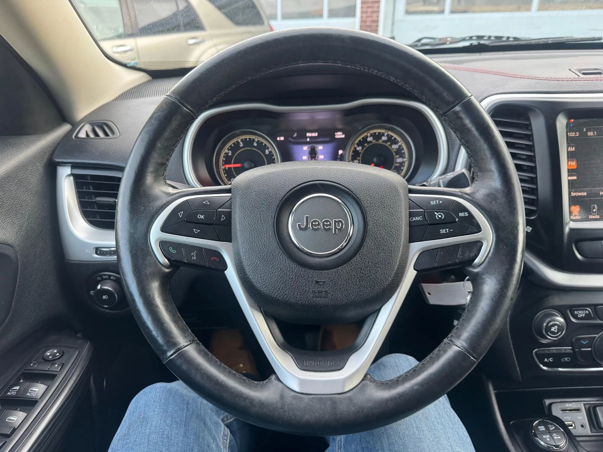 Used 2014 Jeep Cherokee Trailhawk w/ Leather Interior Group image 15