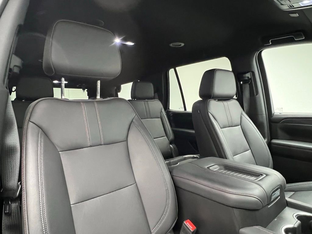 Used 2024 Chevrolet Tahoe RST w/ RST Performance Edition image 7