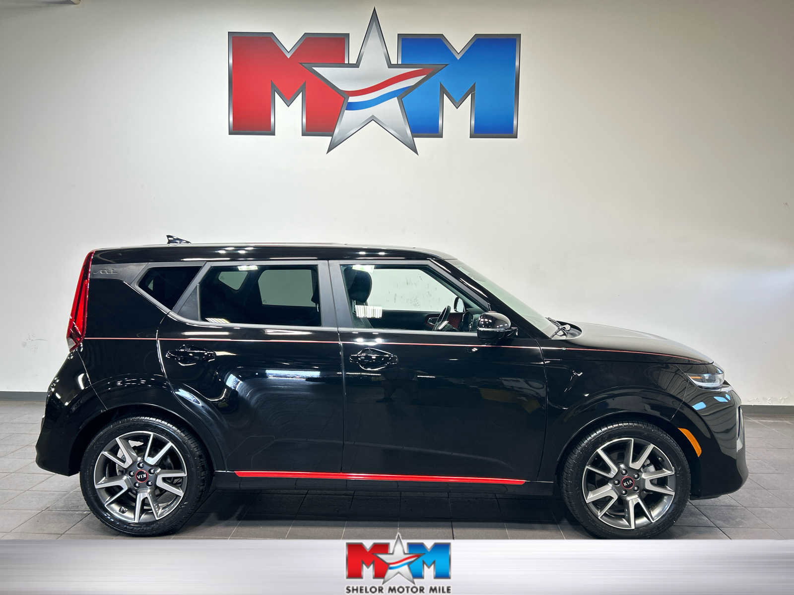Used 2021 Kia Soul Turbo FWD image 1