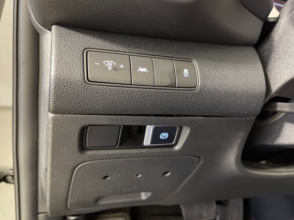 Used 2023 Hyundai Santa Fe SE image 31