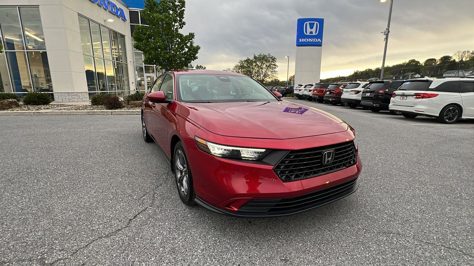 Used 2024 Honda Accord EX image 2