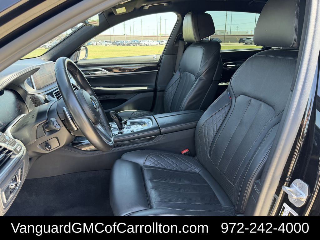 Used 2020 BMW 750i xDrive w/ Executive Package AWD/4WD image 31