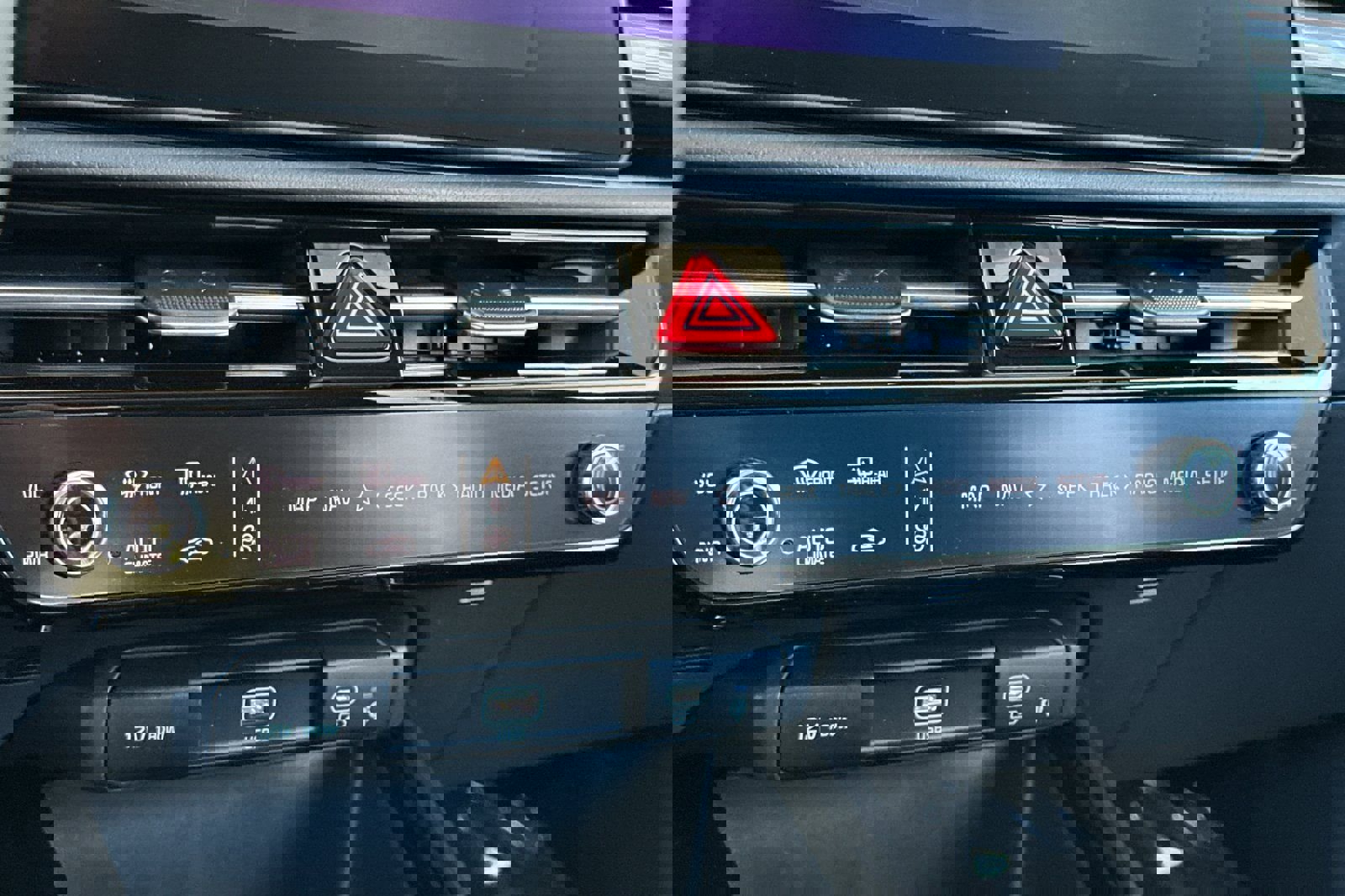 New 2025 Kia Niro SX image 17