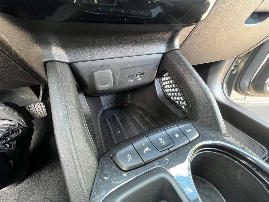 Used 2025 Chevrolet TrailBlazer LT AWD/4WD image 19