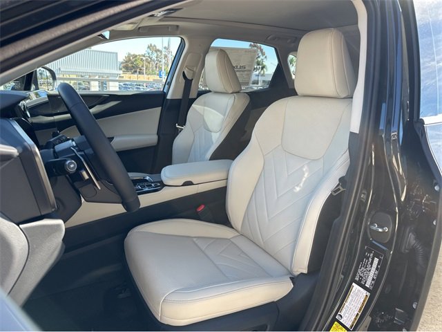 Used 2026 Lexus NX 450h+ AWD w/ Luxury Package image 12