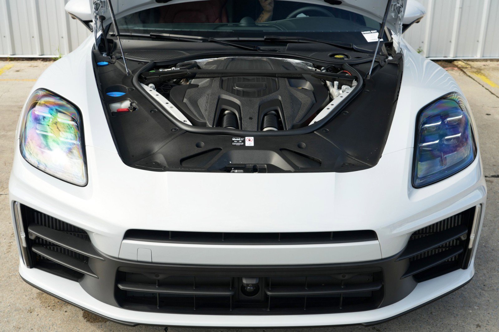 Used 2025 Porsche Panamera 4 w/ Premium Package image 8