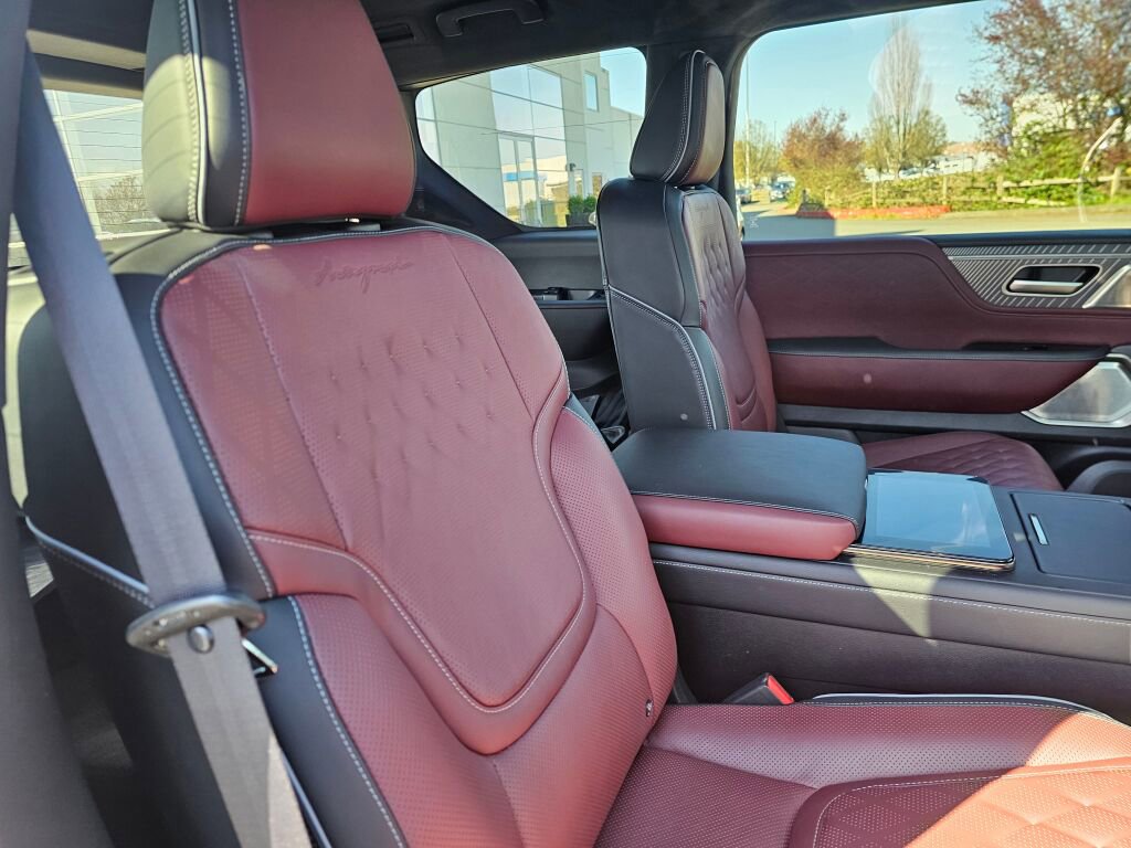Used 2025 INFINITI QX80 Autograph w/ Autograph Exterior Package image 16