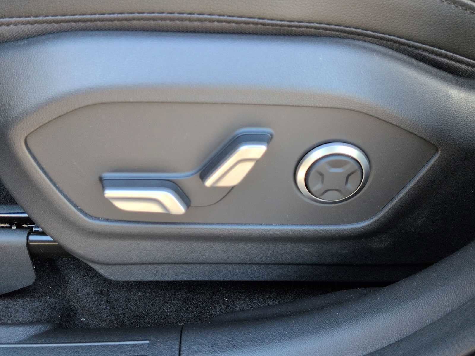 New 2026 Hyundai Santa Fe Limited image 17