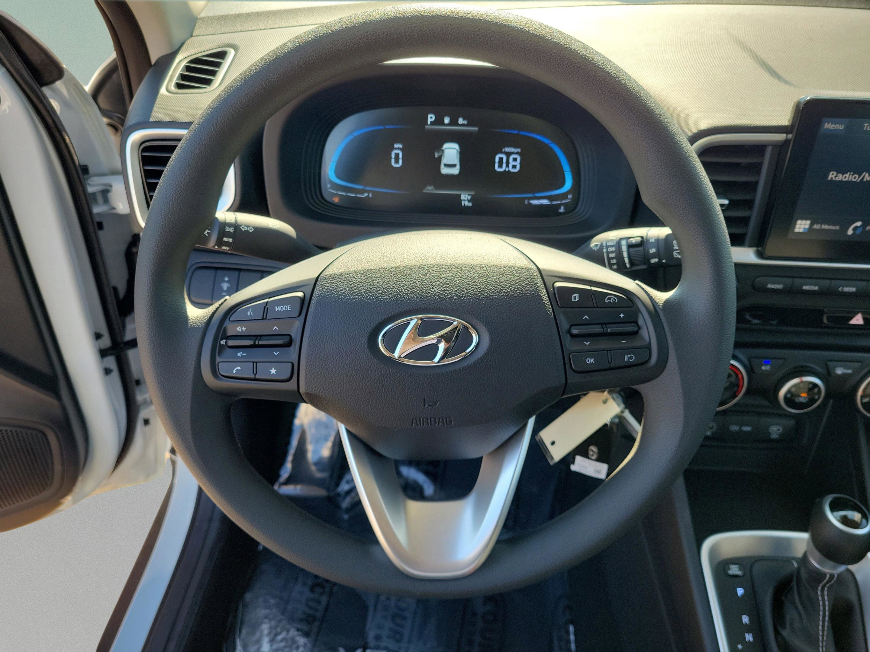 New 2026 Hyundai Venue SE image 21