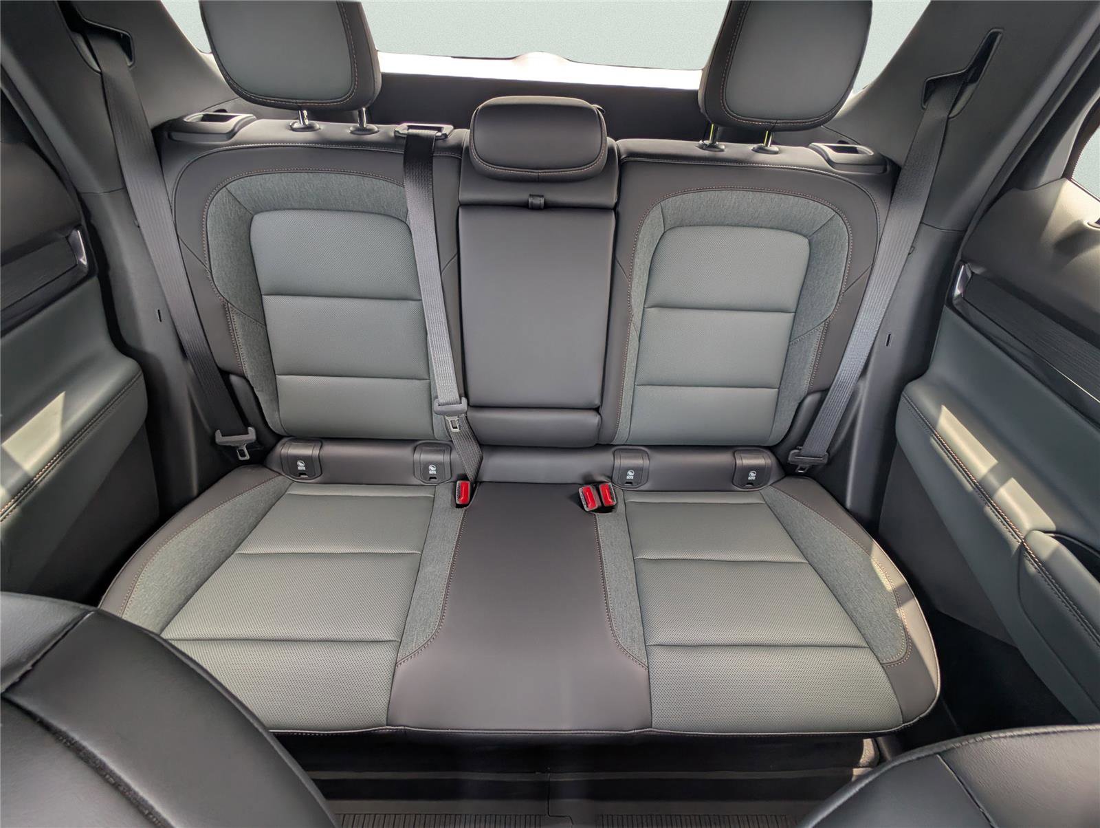 New 2026 GMC Terrain AT4 AWD/4WD image 30