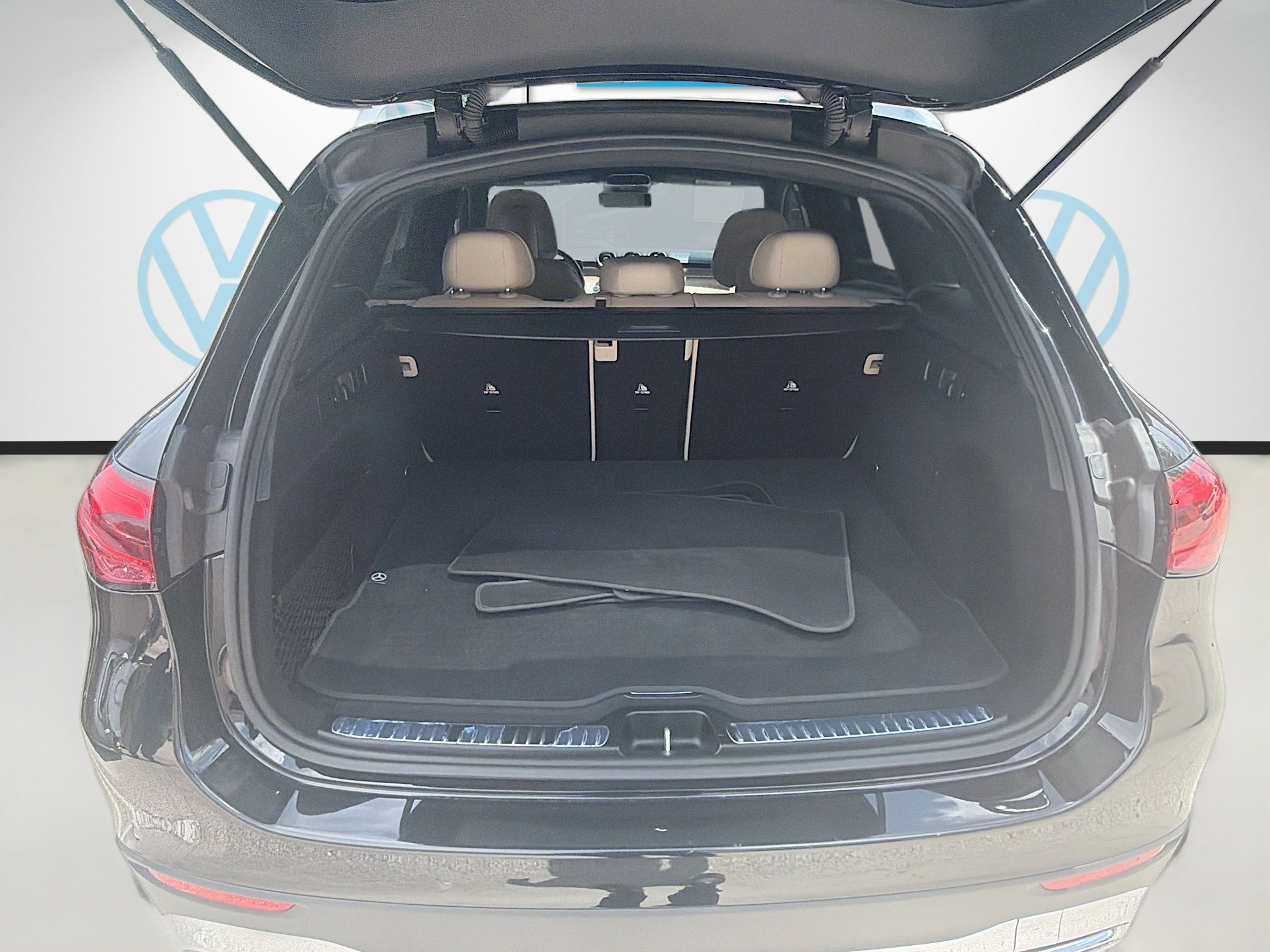 Used 2024 Mercedes-Benz GLC 300 image 26