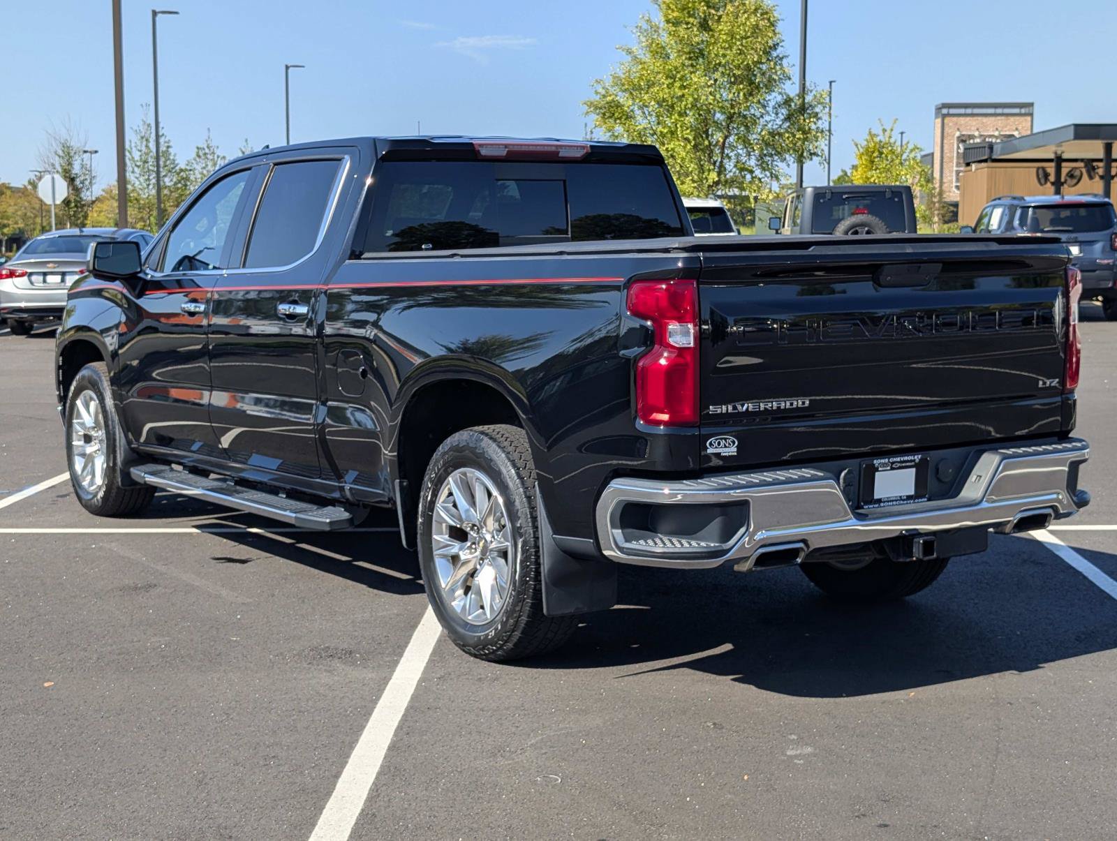 Used 2019 Chevrolet Silverado 1500 LTZ AWD/4WD image 7