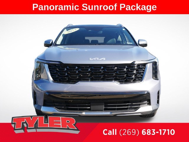 Used 2025 Kia Sorento S w/ Panoramic Sunroof Package AWD/4WD image 2